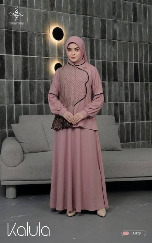 Kalula Oneset  by Nararya